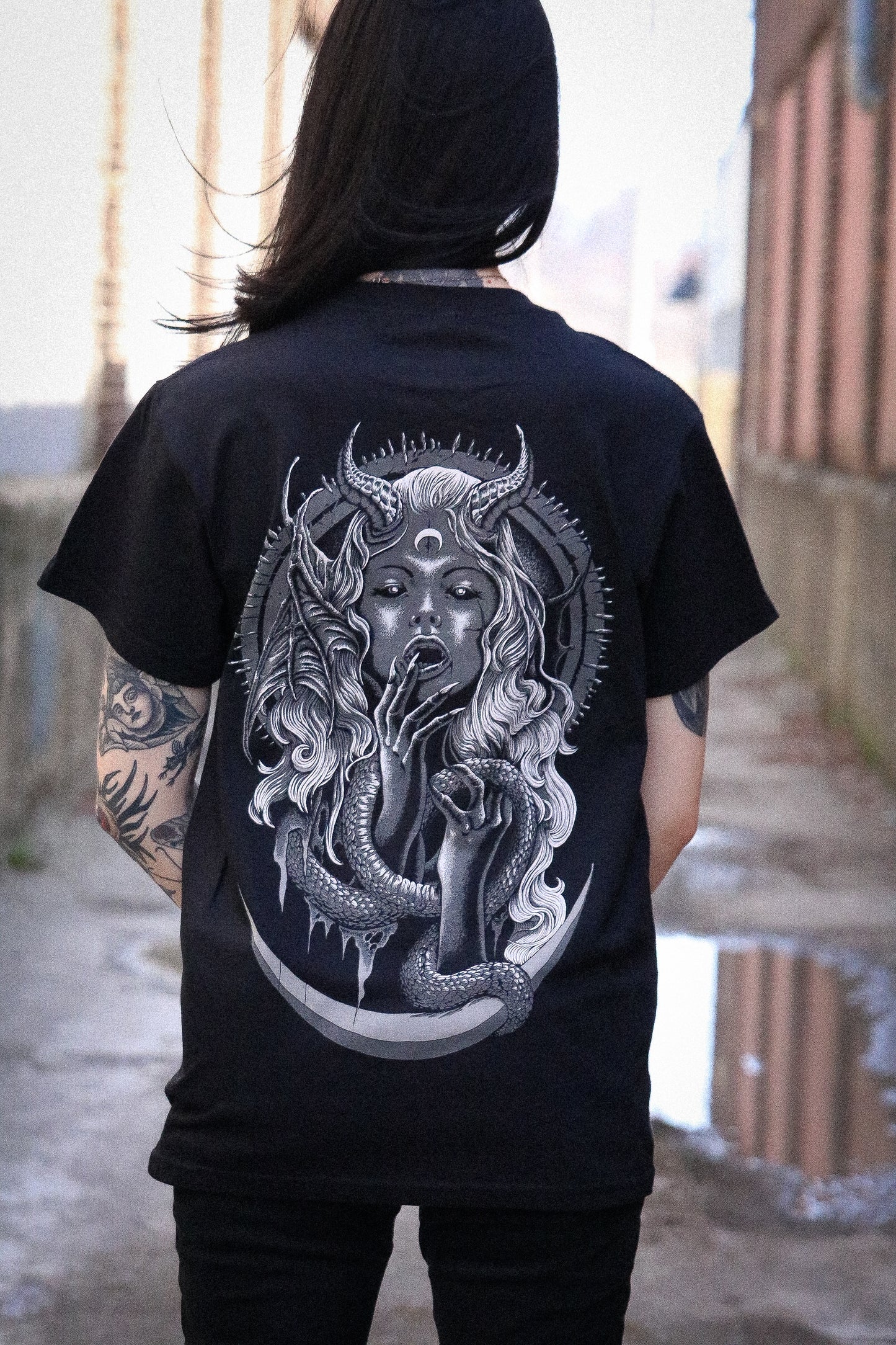 Queen of the Damned Black Tee